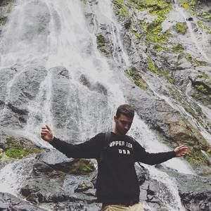 Meet your Posher, Seth